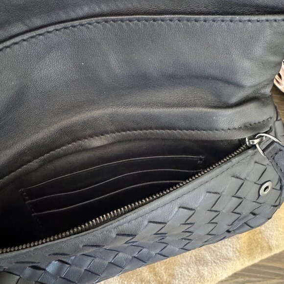 Bottego Veneta Intrecciato Crossbody Bag - Picture 4 of 7